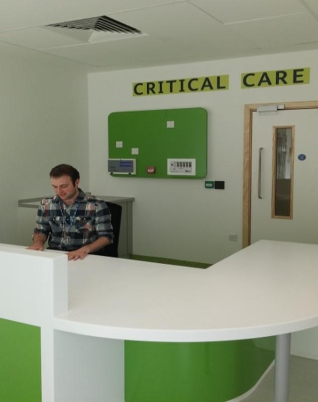 An image of the PICU reception desk
